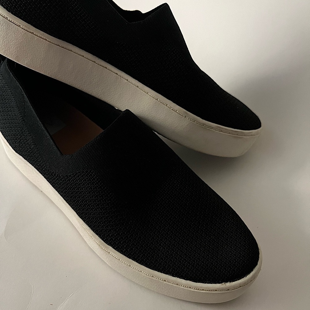 DV by Dolce Vita Stretch Sneaker